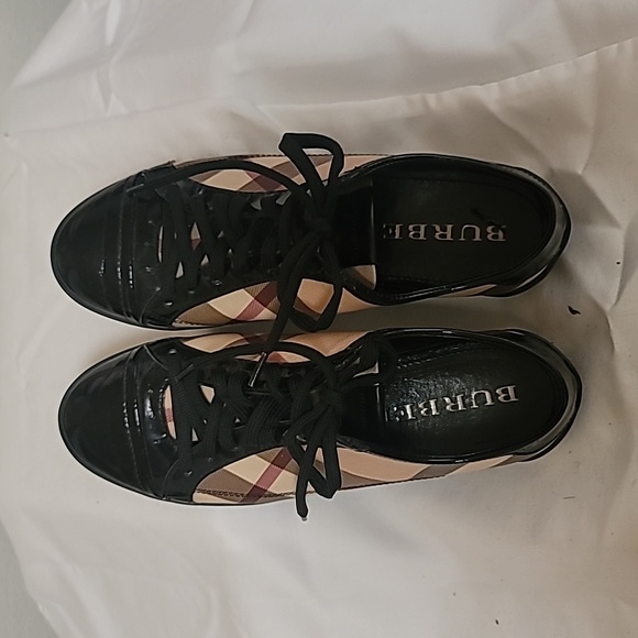 BURBERRY 💯AUTHENTHIC LEATHER TRAINERS SIZE 36 PRE-OWNED NEW/NEVER USED NO TAG - Picture 4 of 11